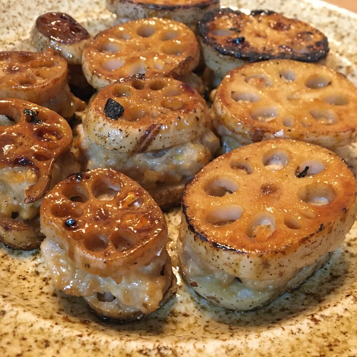 蓮根の挟み焼き ちょっと不思議なハンバーグ レシピ 作り方 By りあん 大学生の料理日記 グルメ好き 楽天レシピ 蓮根の挟み焼き ちょっと不思議なハンバーグ レシピ 作り方 By りあん 大学生の料理日記 グルメ好き 楽天レシピ